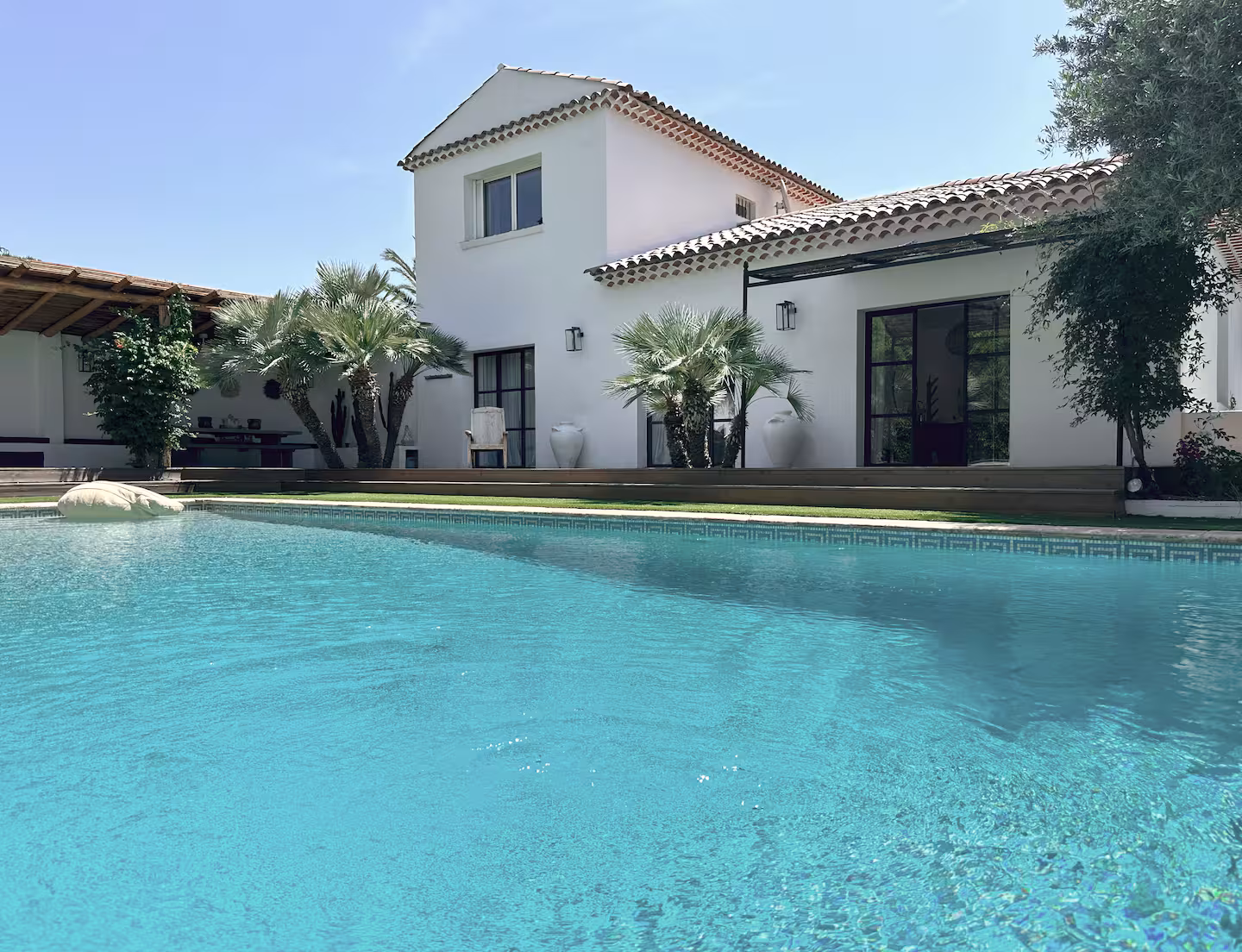 VILLA DE 6 DORMITORIOS CON PISCINA photo 2