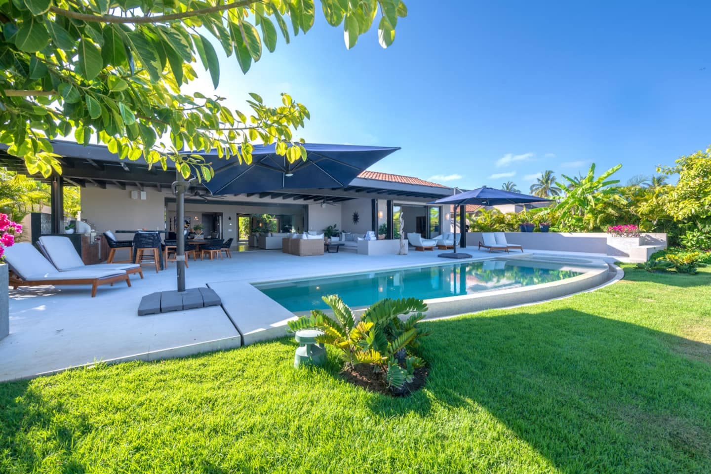 VILLA AURORA