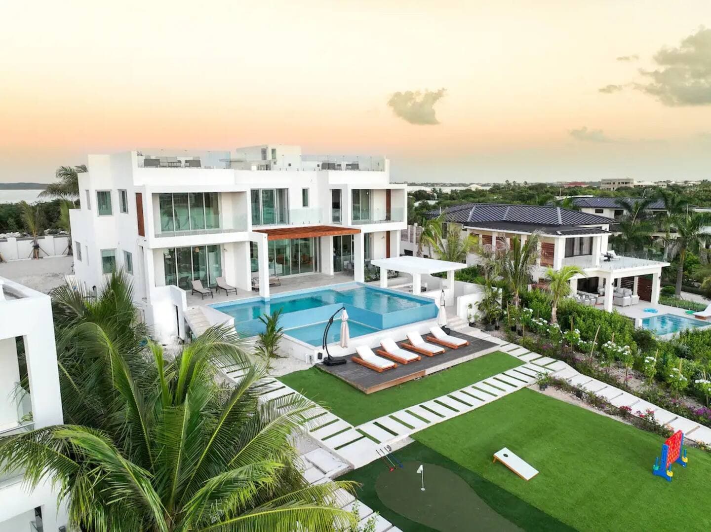 VILLA AZURE