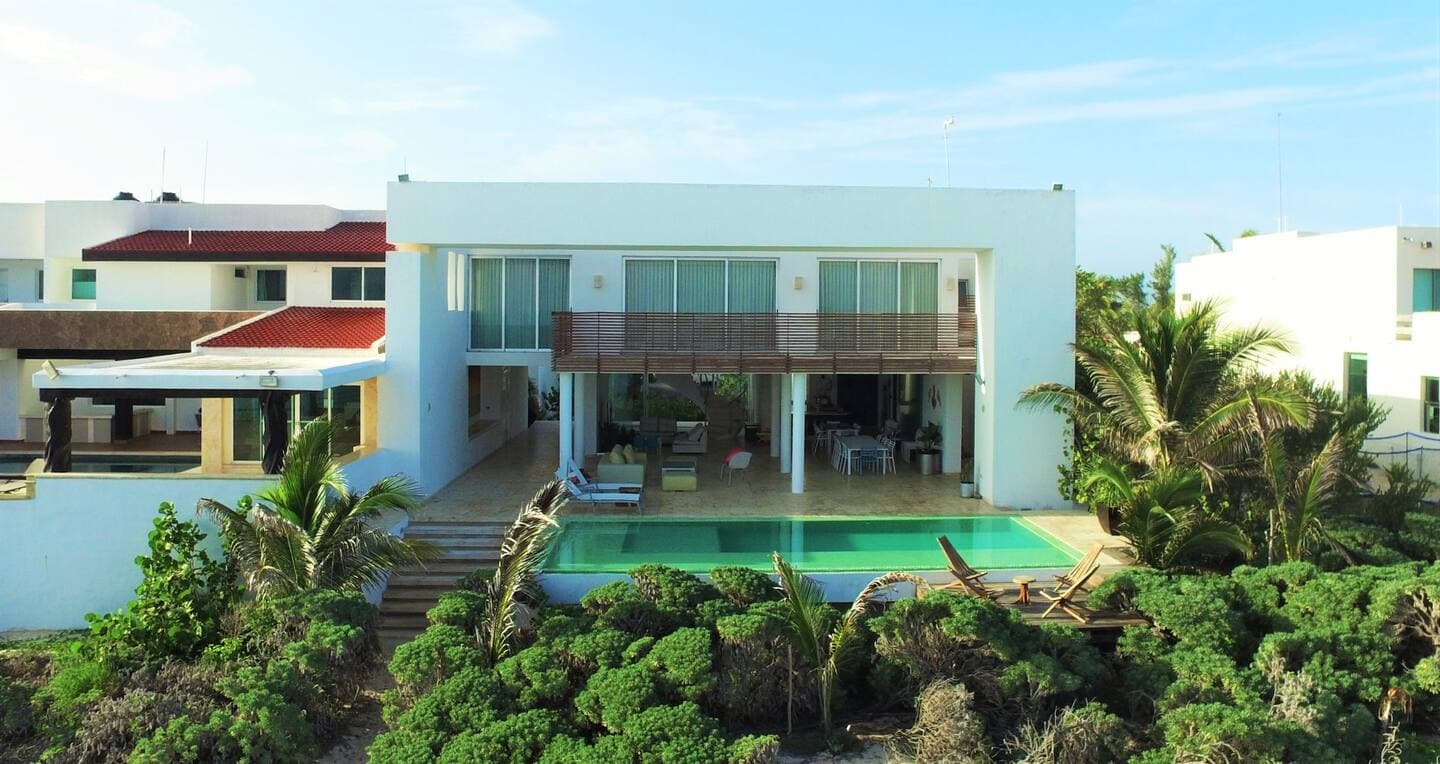 RESIDENCIA EN PLAYA CON GLAMPING Y PADEL