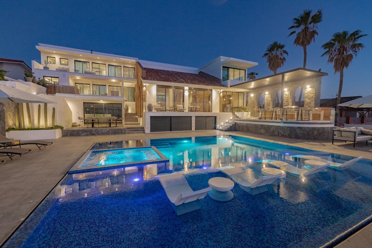 VILLA PALMARES