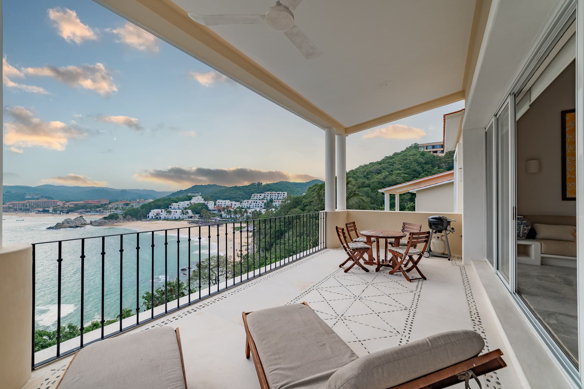 VILLA CAREY CONDO photo 5
