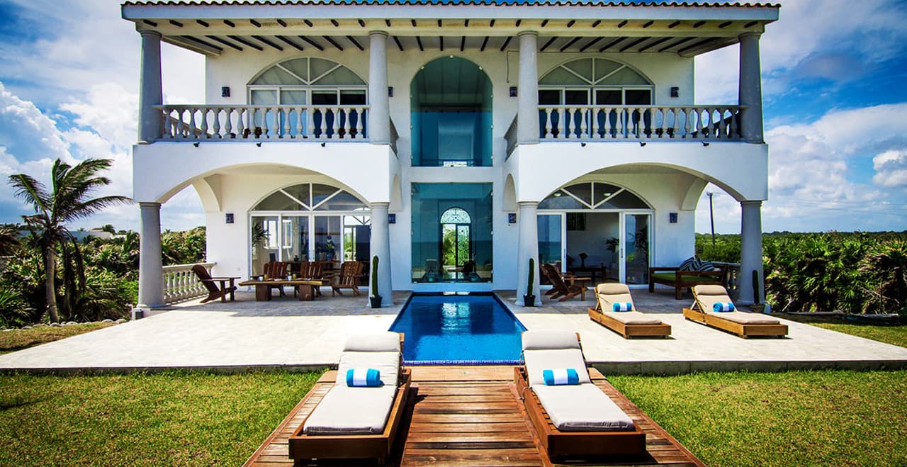 VILLA MÍA