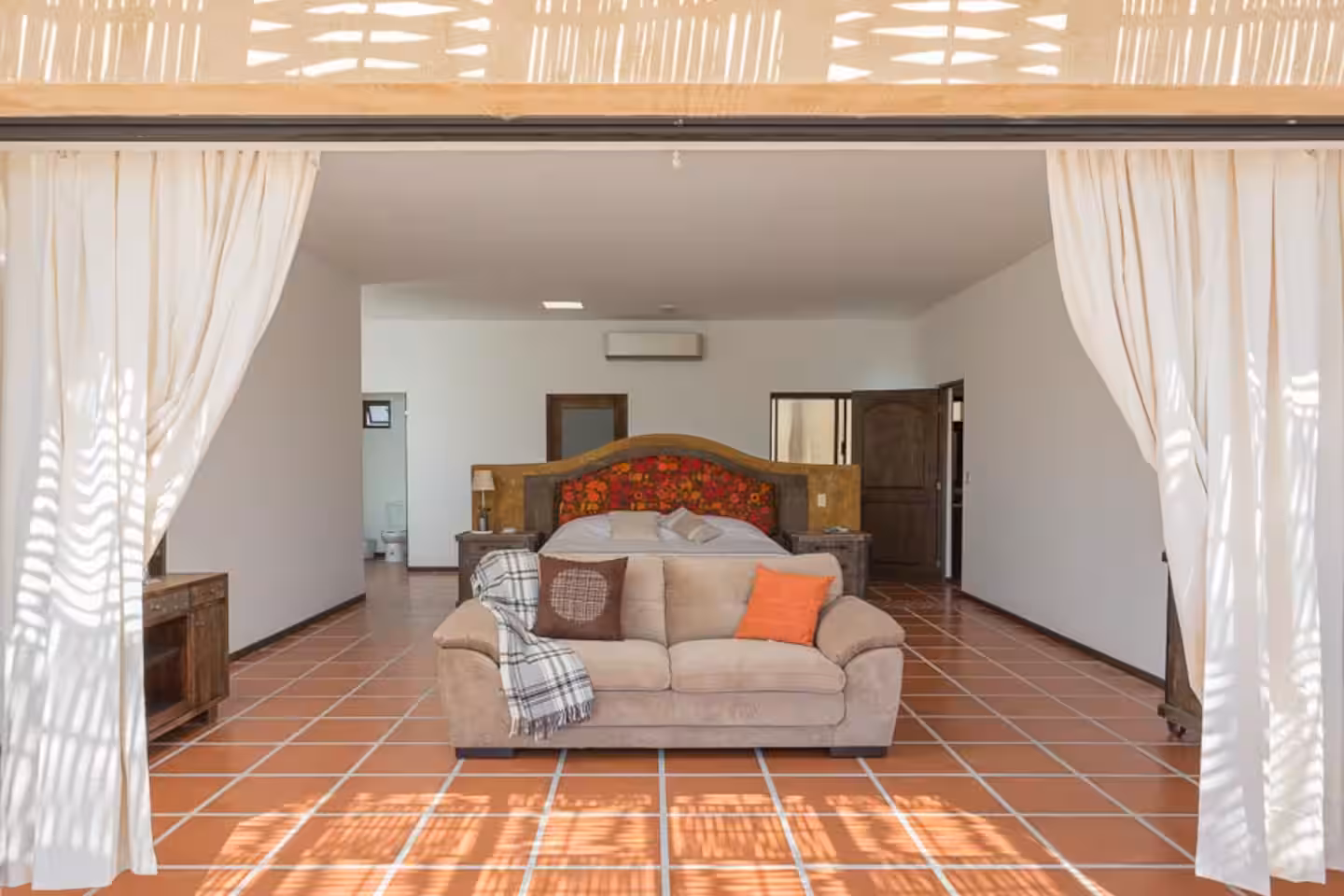 VILLA BELLATERRA photo 3
