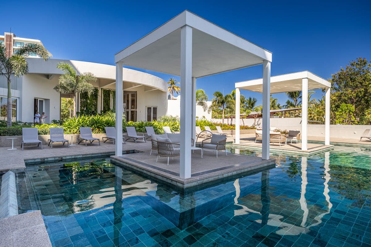 3 BEDROOM LUXURY ESCAPE