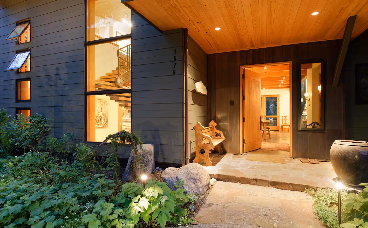 STUNNING HOME photo 3