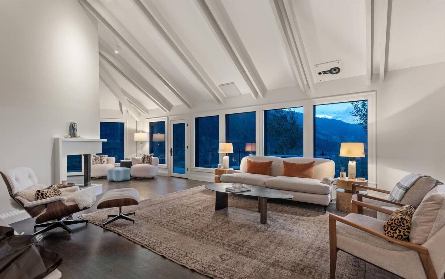 GRAND MOUNTAIN HOME photo 5