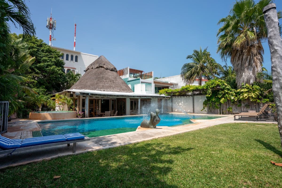 VILLA CASTILLO