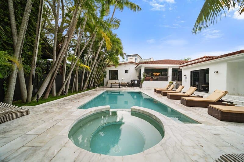 VILLA BOND photo 4