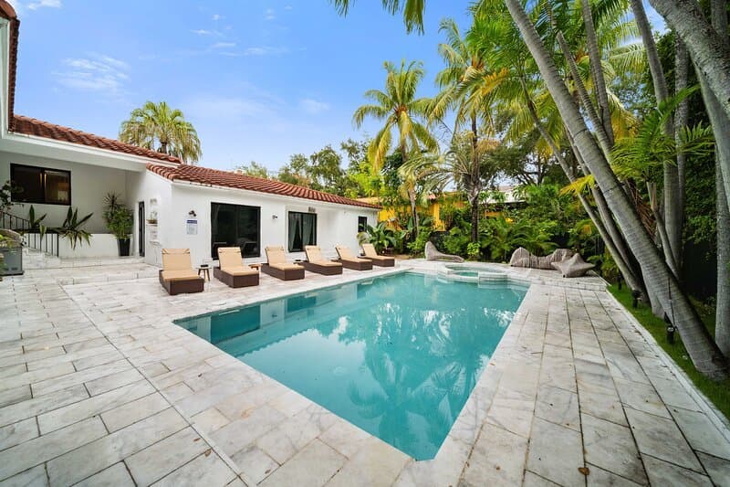 VILLA BOND photo 5