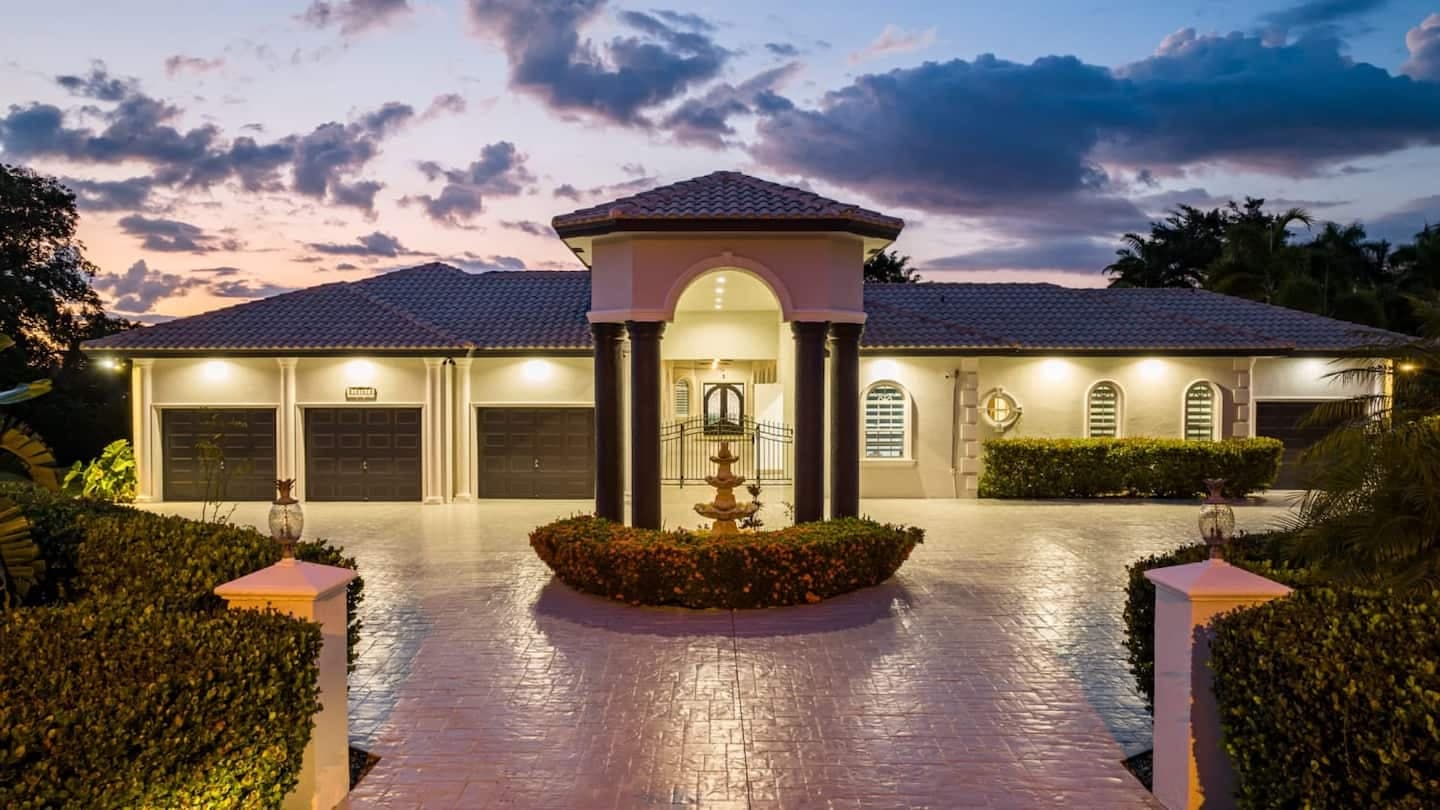 650 SQUARE METER MANSION