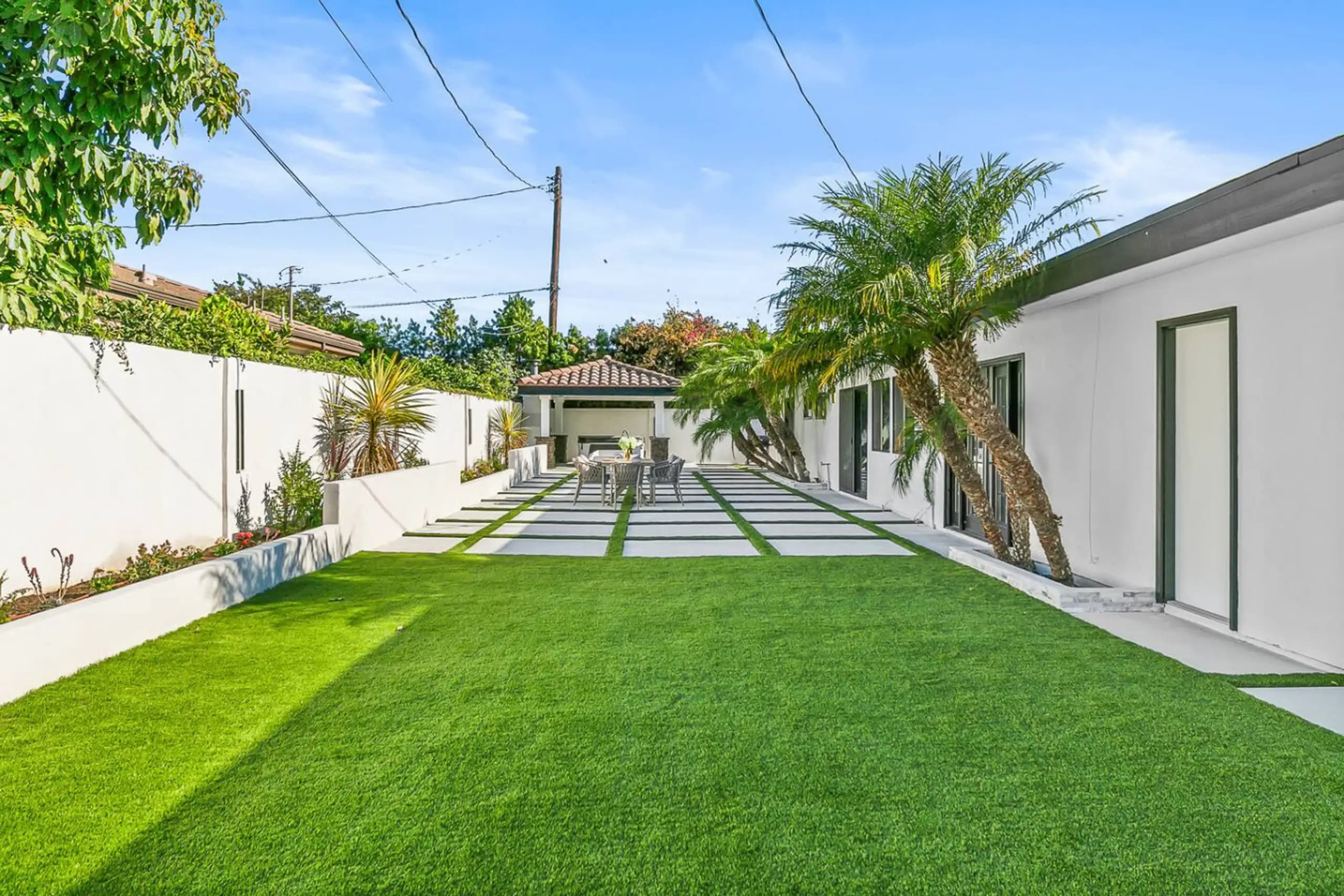AN12-ST1- MODERN HOME photo 2
