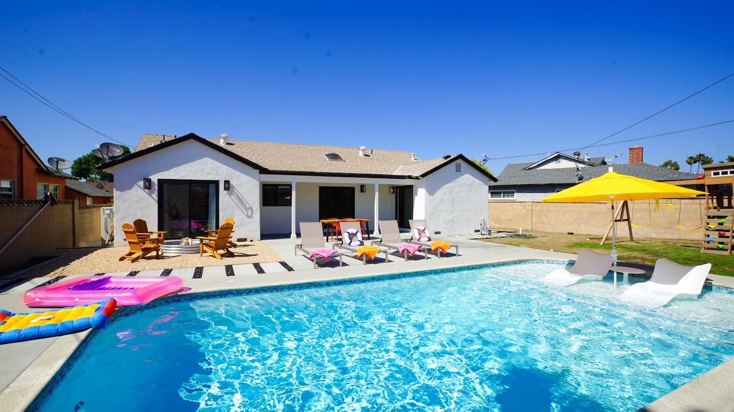 AN5 POOL HOUSE