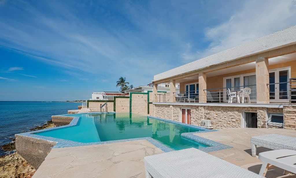 VILLA SHORE