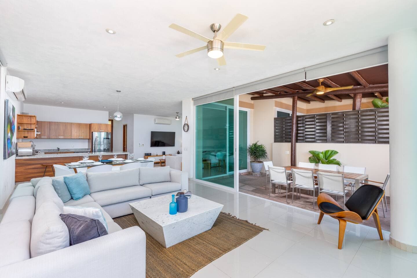 VILLA 3 BEACHFRONT WITH POOL photo 4