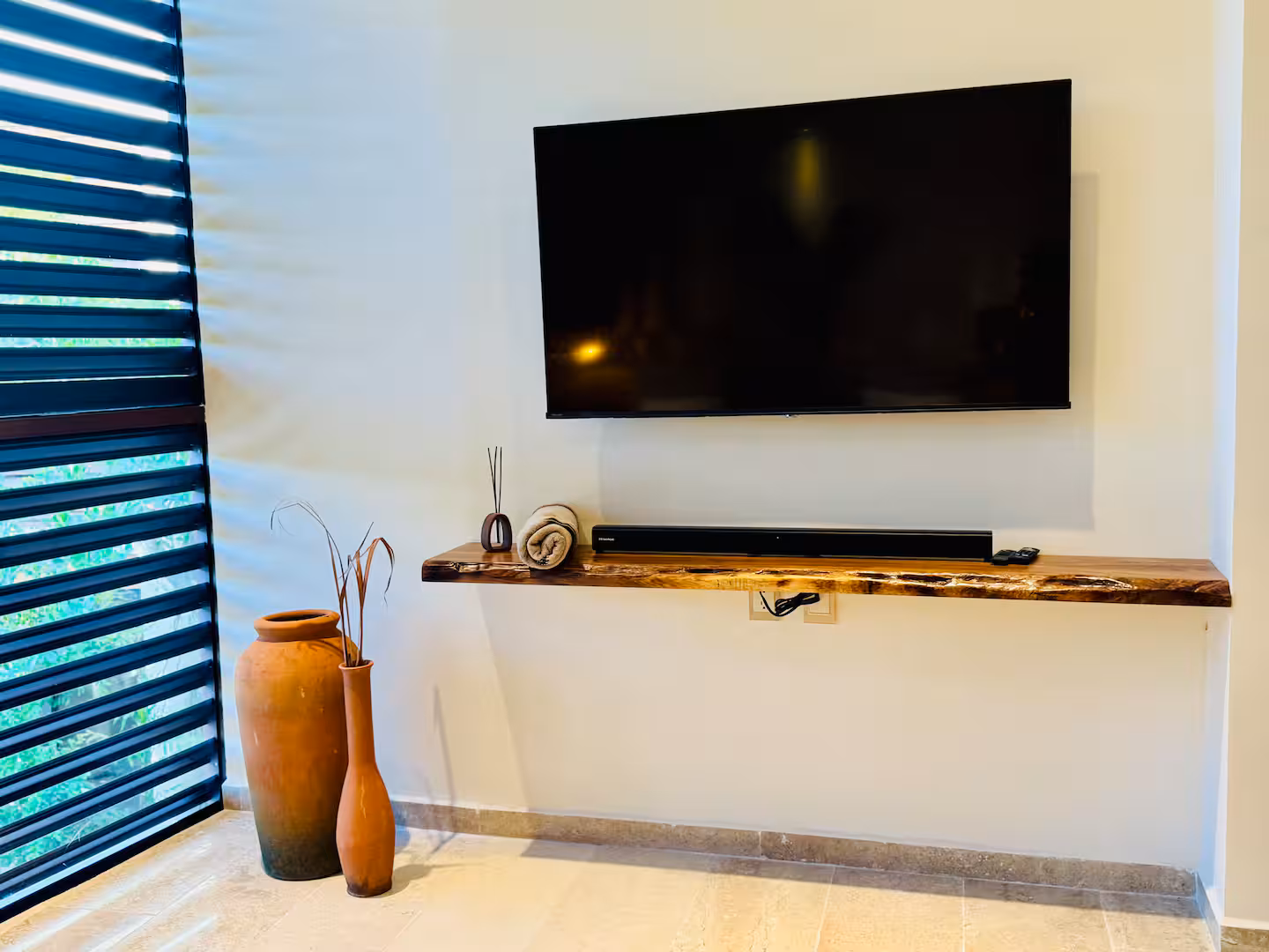 VILLA WITH CONTEMPORARY DESIGN photo 5