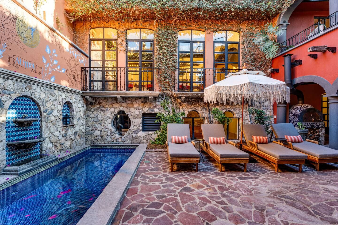 CASA ALMIRA