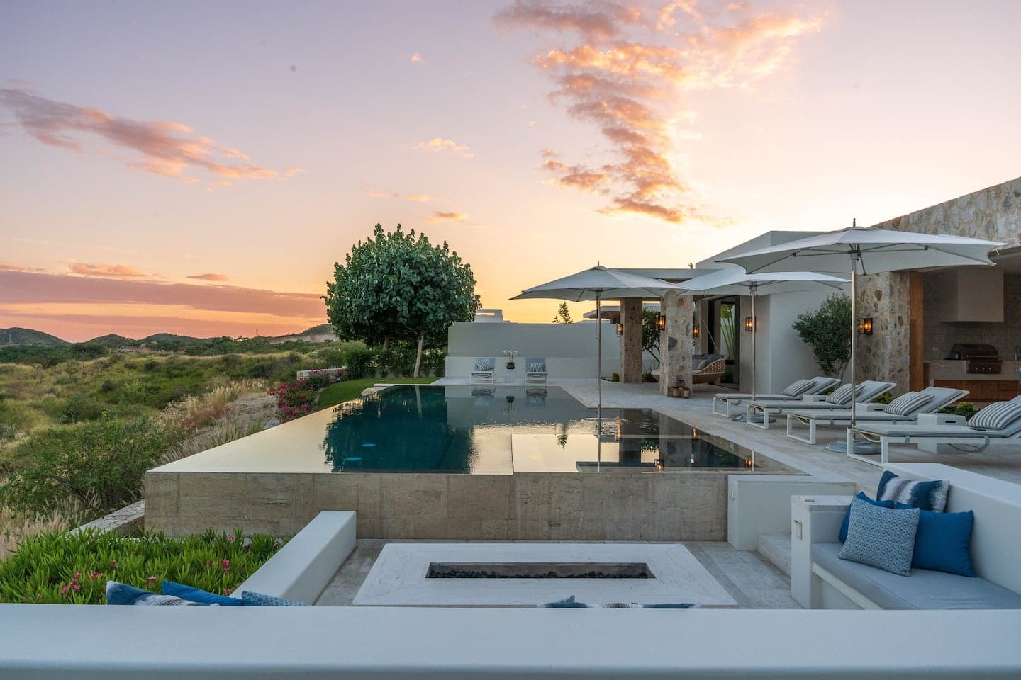 VILLA WITH SEA VIEW AND GOLF COURSE
