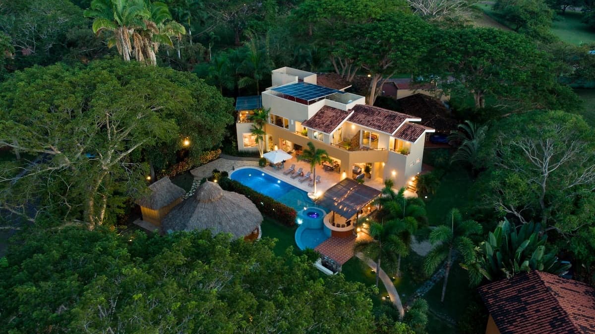 CASA FLOR DE LA VIDA