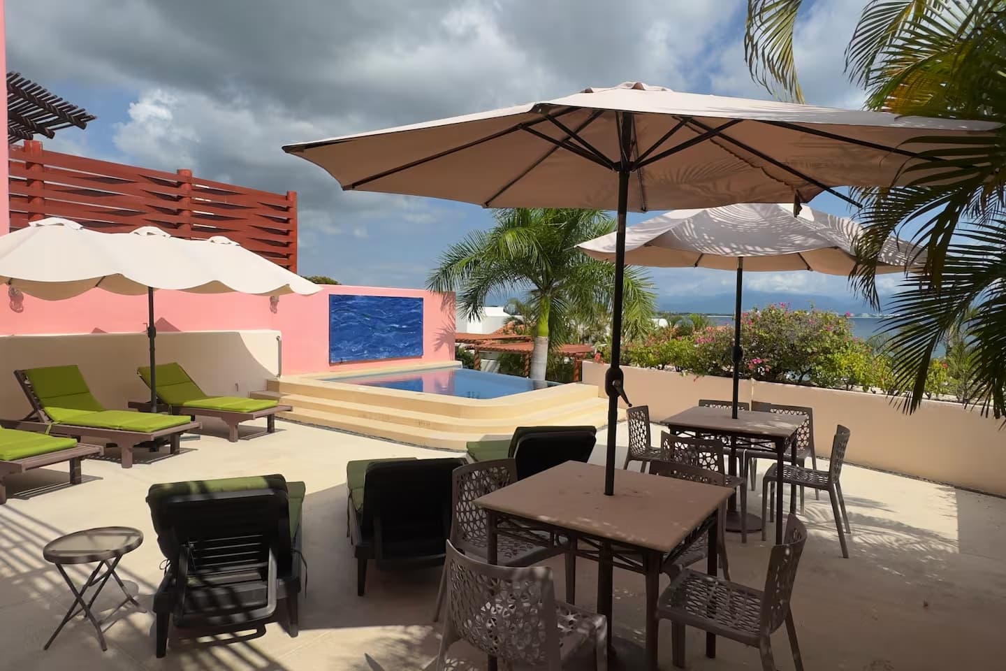 EXCLUSIVE BEACH HOUSE