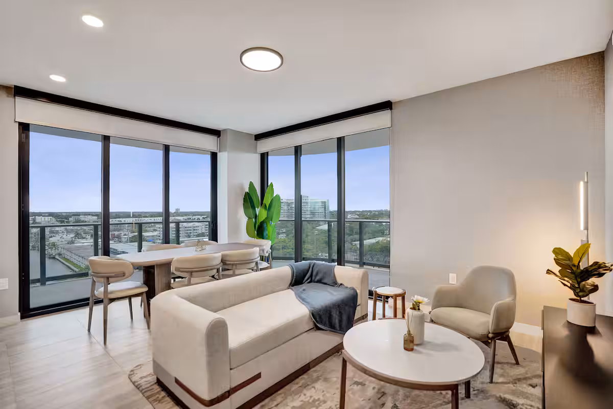 72 PARK ELEGANT CONDOMINIUM photo 2