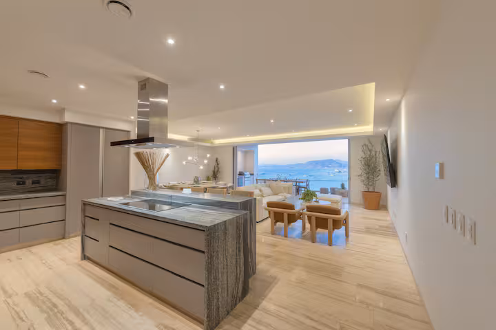 BEACHFRONT APARTMENT photo 3