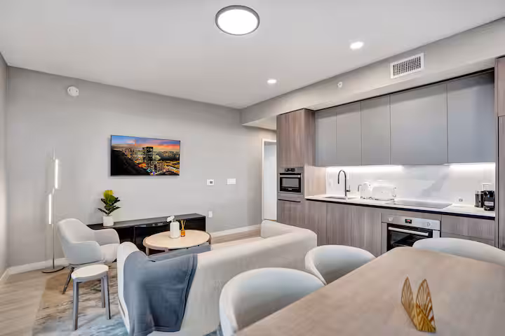 72 PARK ELEGANT CONDOMINIUM photo 4
