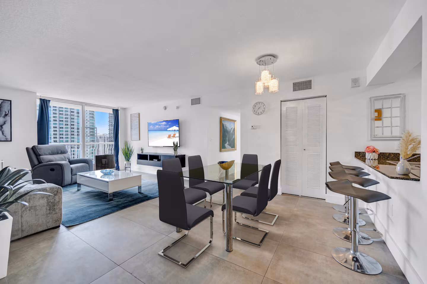 APARTMENT ON THE 37TH FLOOR photo 4