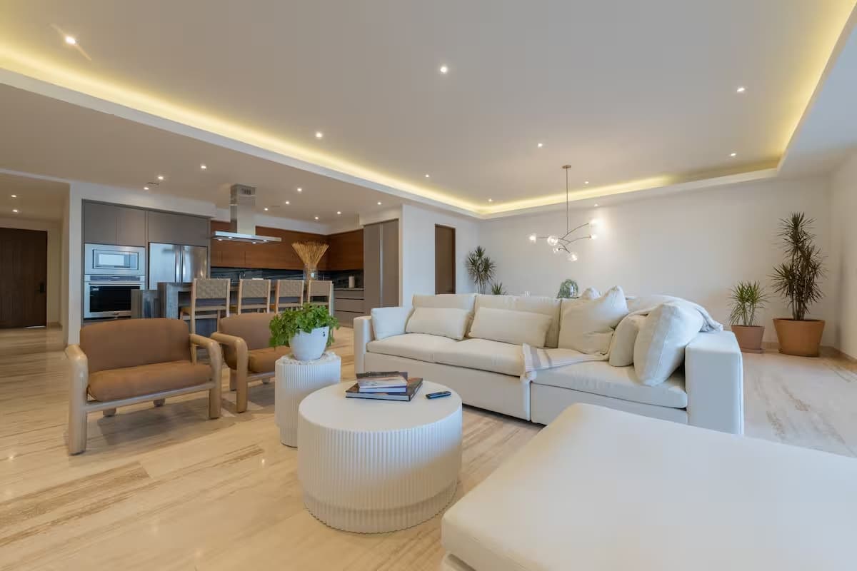 BEACHFRONT APARTMENT