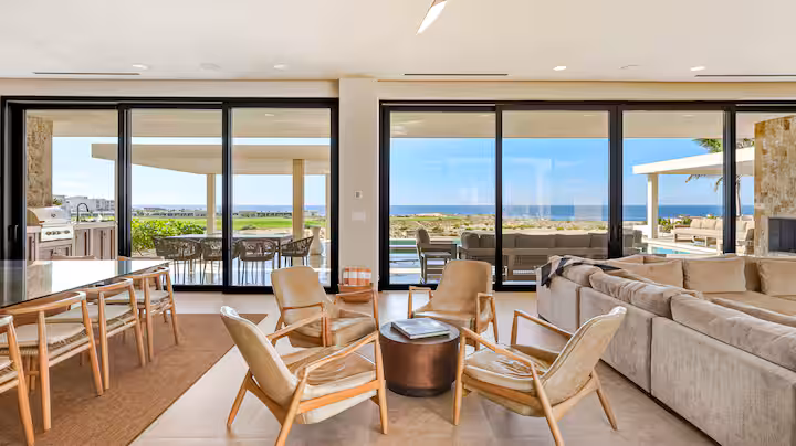 CONTEMPORARY LUXURY RETREAT IN DIAMANTE photo 3
