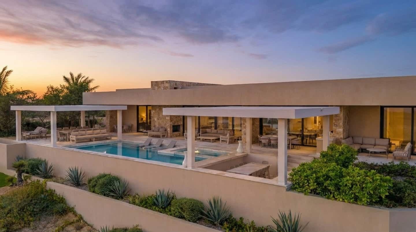 CONTEMPORARY LUXURY RETREAT IN DIAMANTE