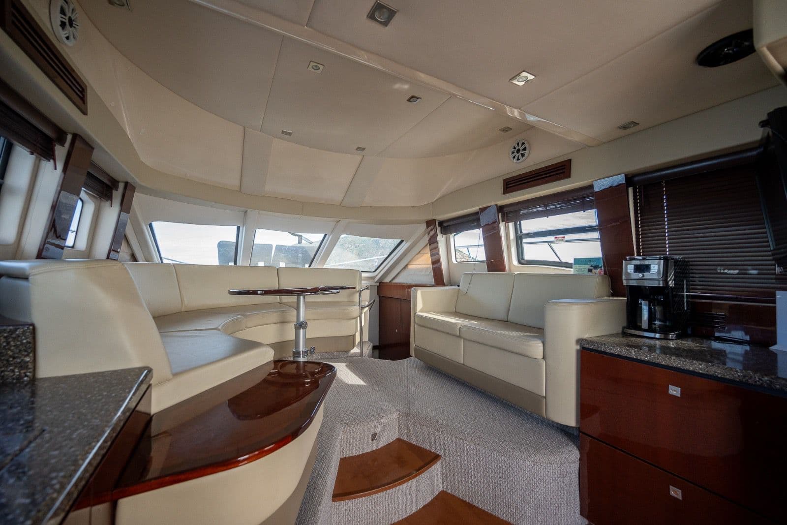 SEARAY SEDAN 50' photo 2