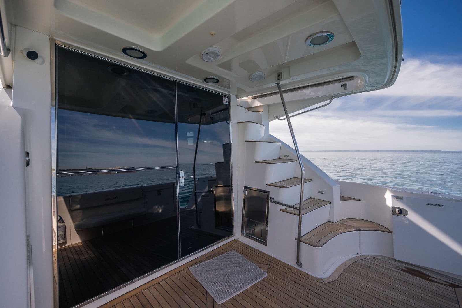 SEARAY SEDAN 50' photo 5