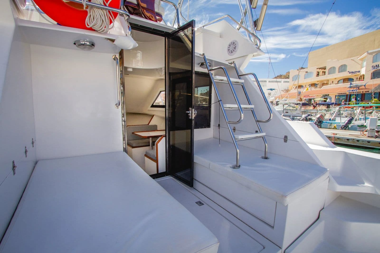 34' INNOVATOR Sportfishing Charter photo 5