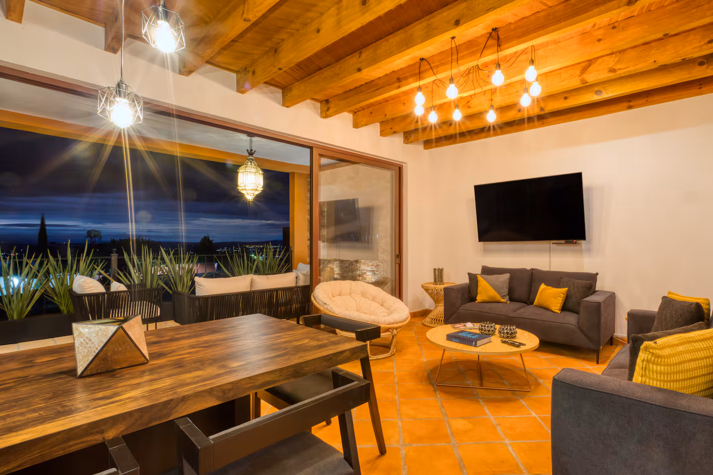CASA CLUB photo 2