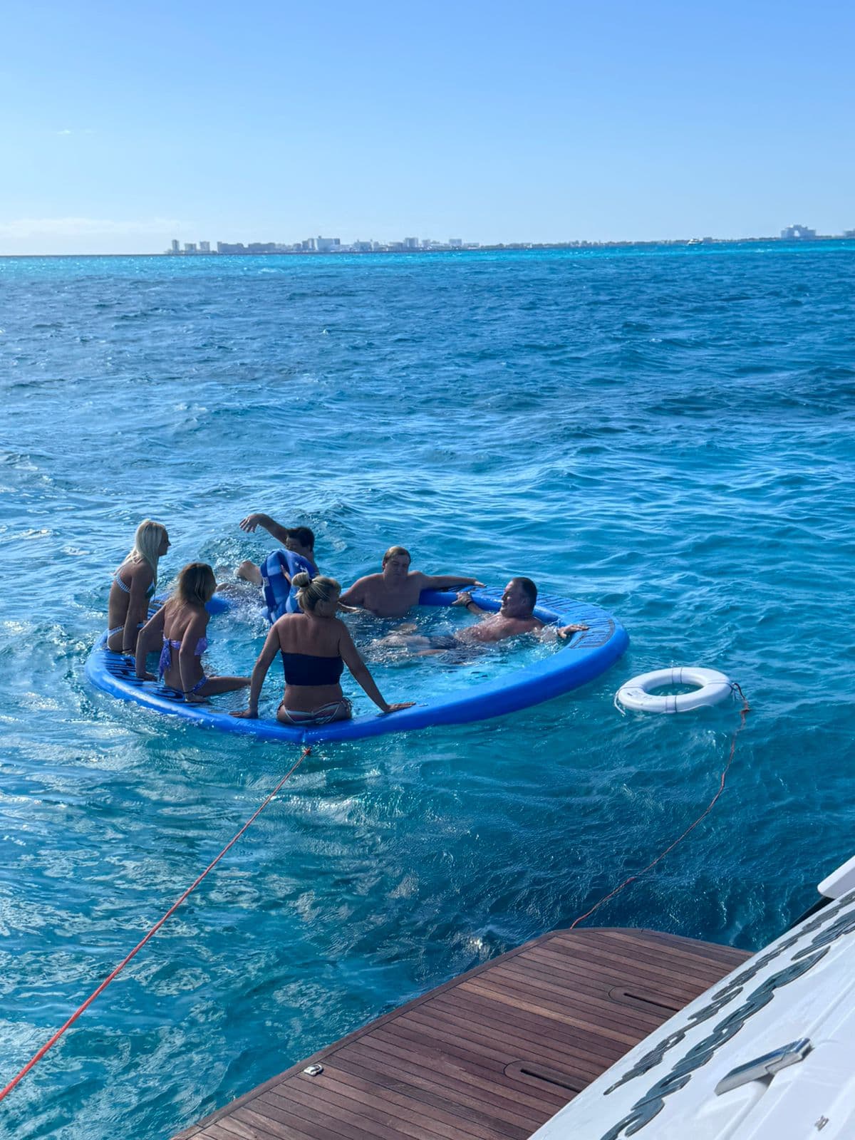 FERRETTI 70’ photo 5