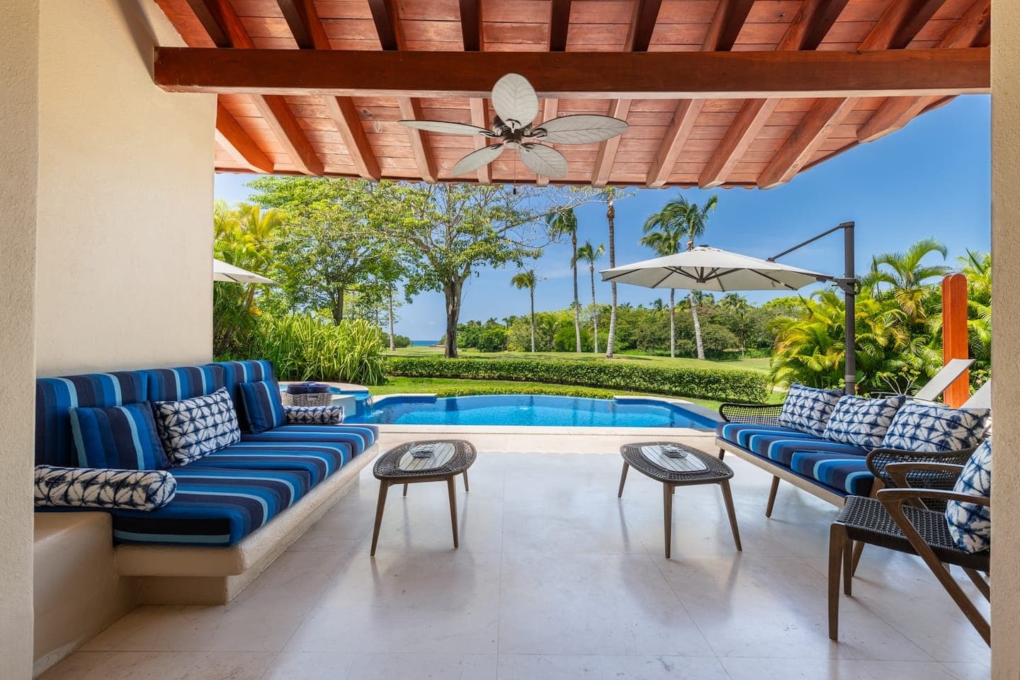 VILLA 9