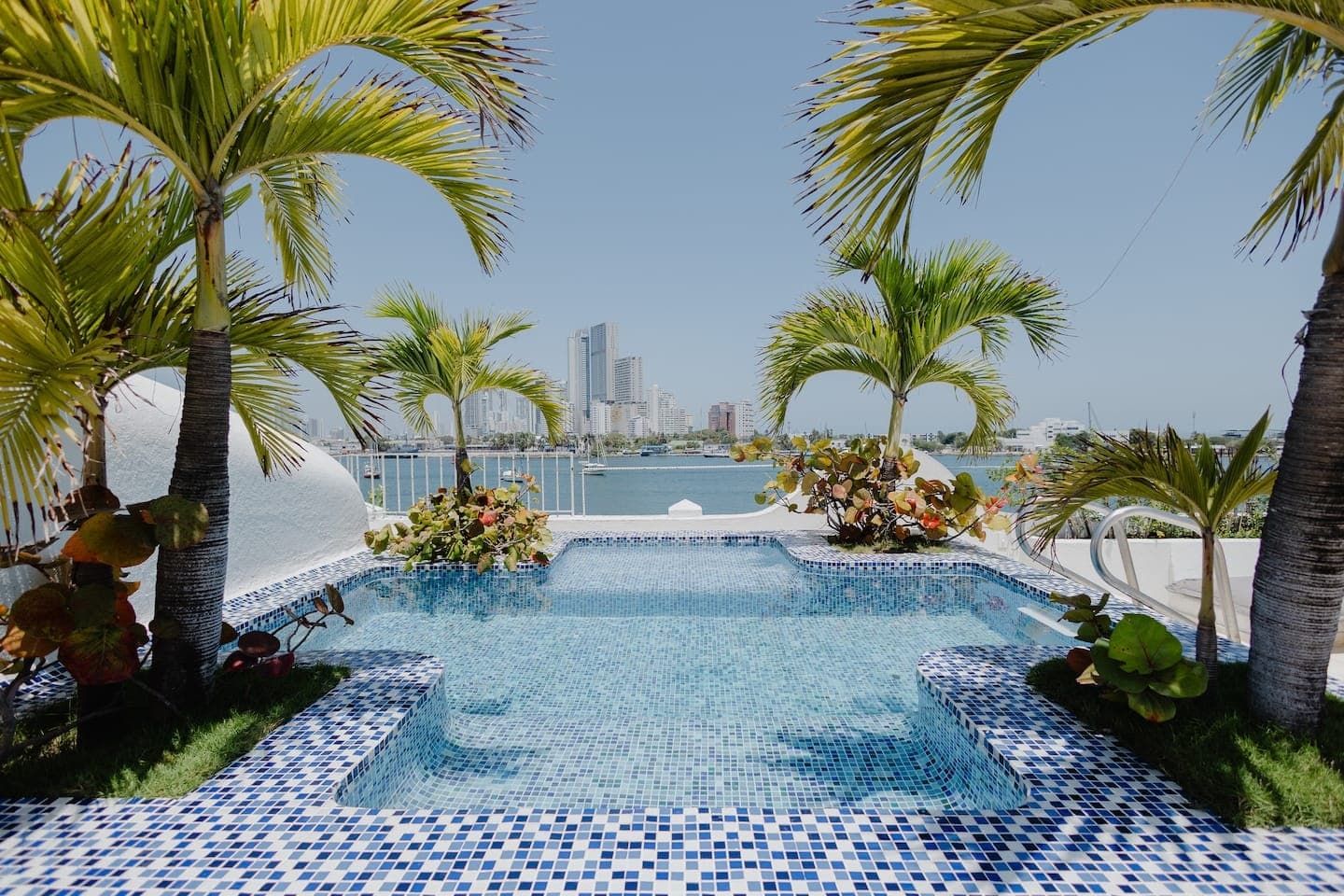 CASA VISTA A LA BAHÍA