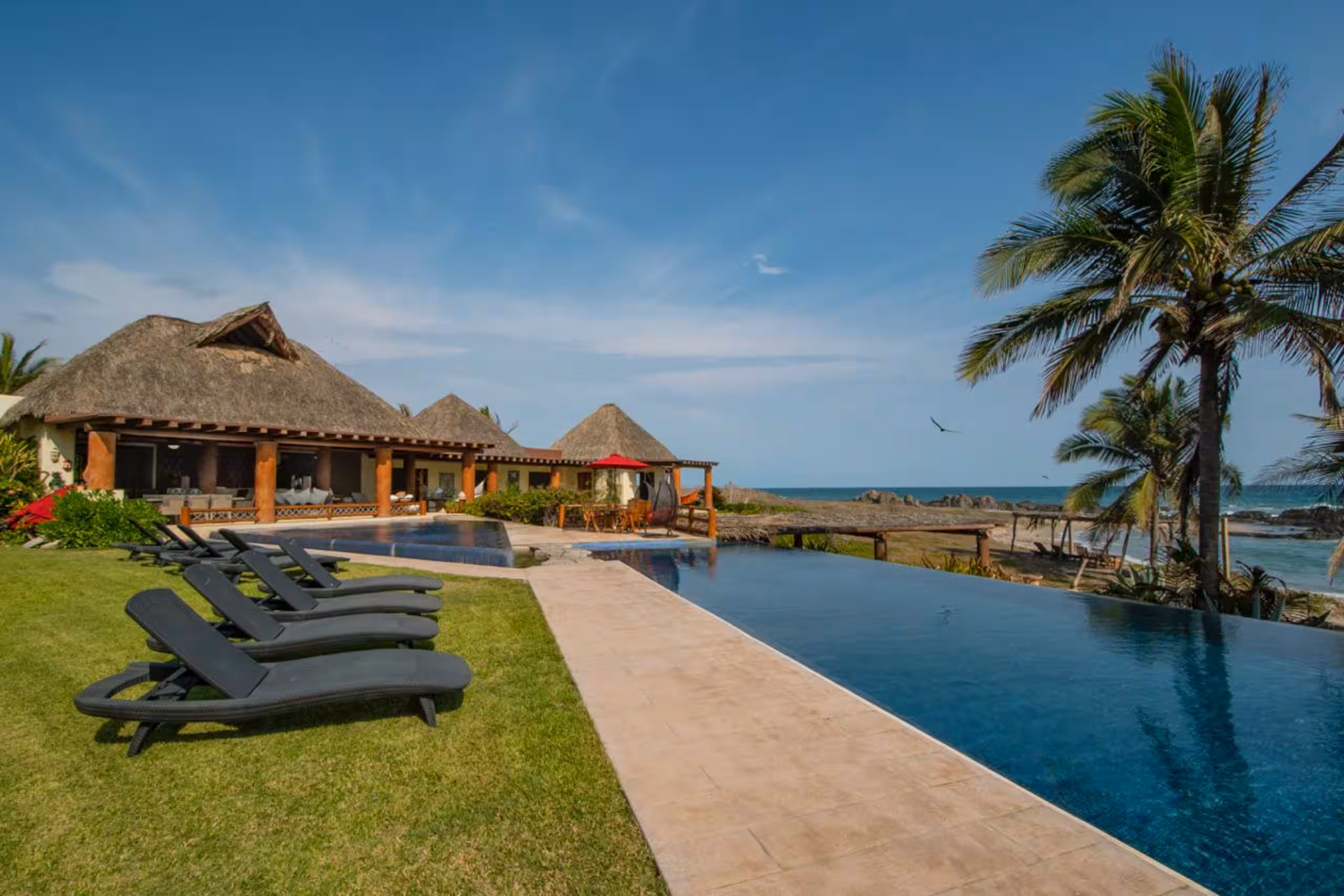LUXURY BEACH HOME photo 4