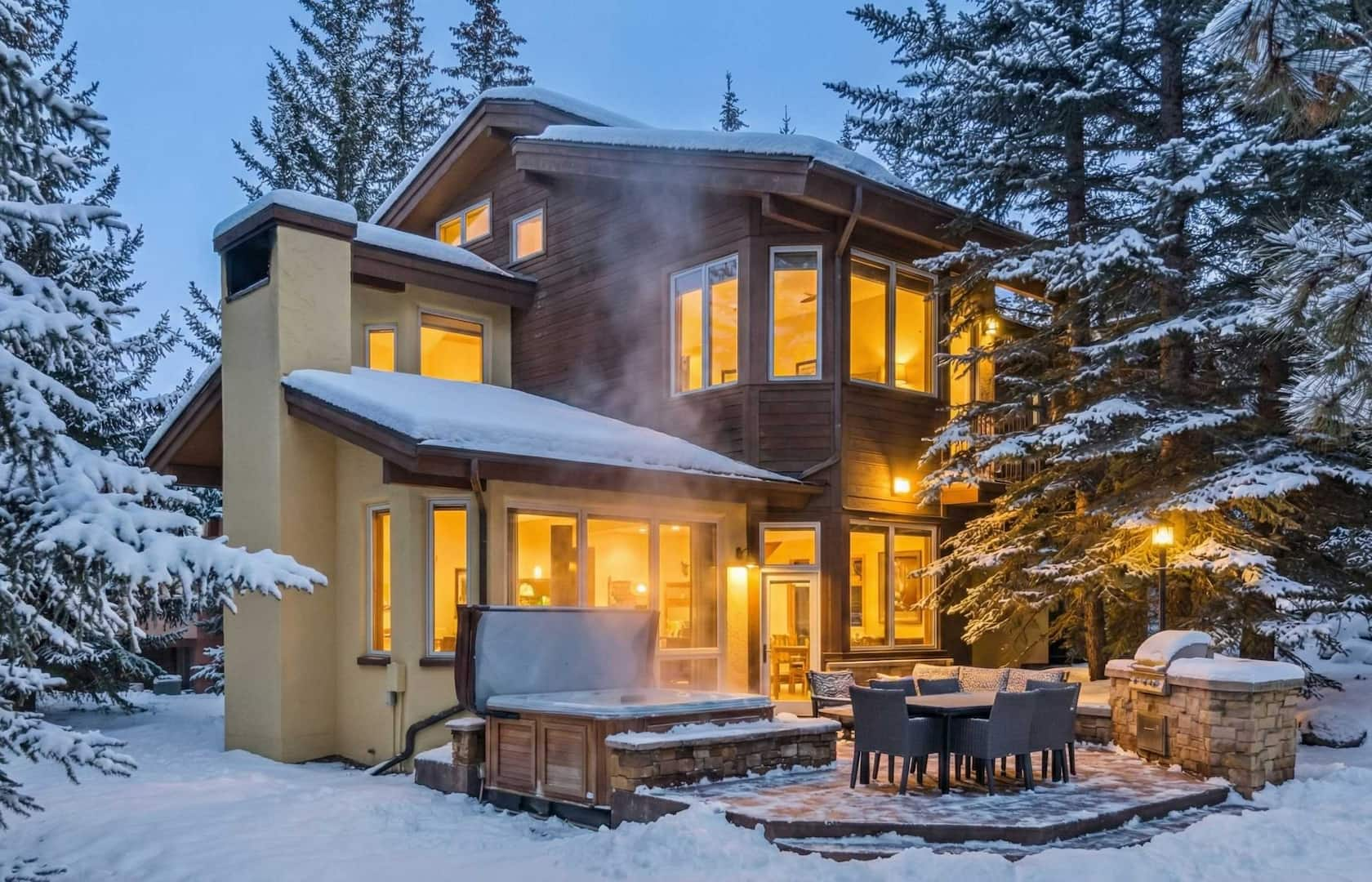CASCADE VILLAGE 4BR