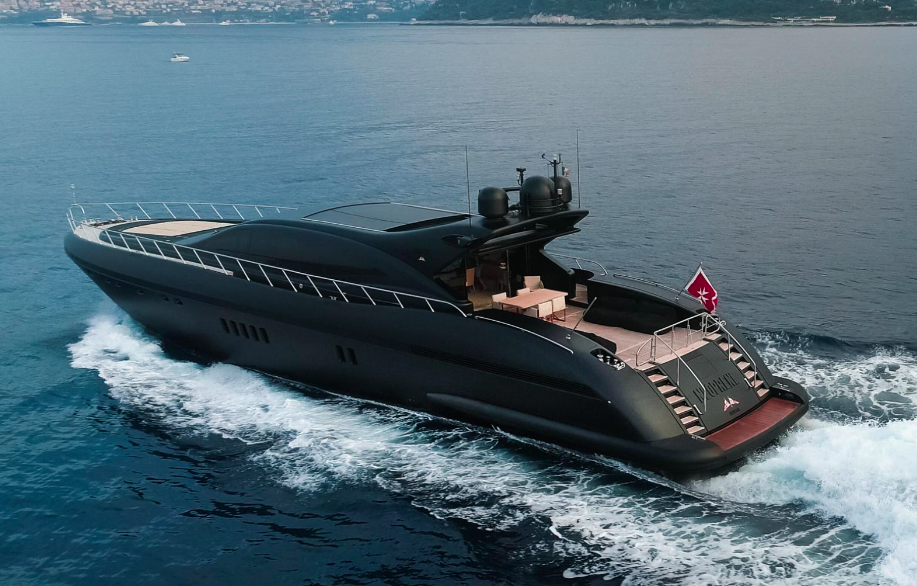 MANGUSTA 108´ photo 2