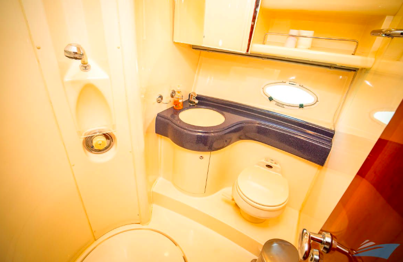 AZIMUT 42´ photo 5