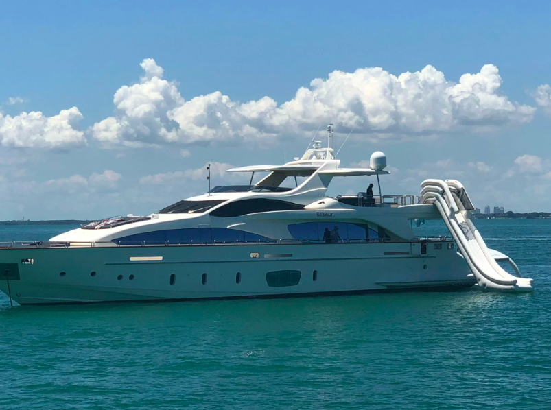 AZIMUT 105´ photo 2
