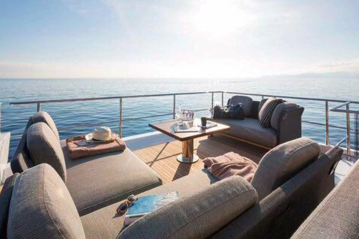 AZIMUT FLYBRIDGE 68´ photo 5