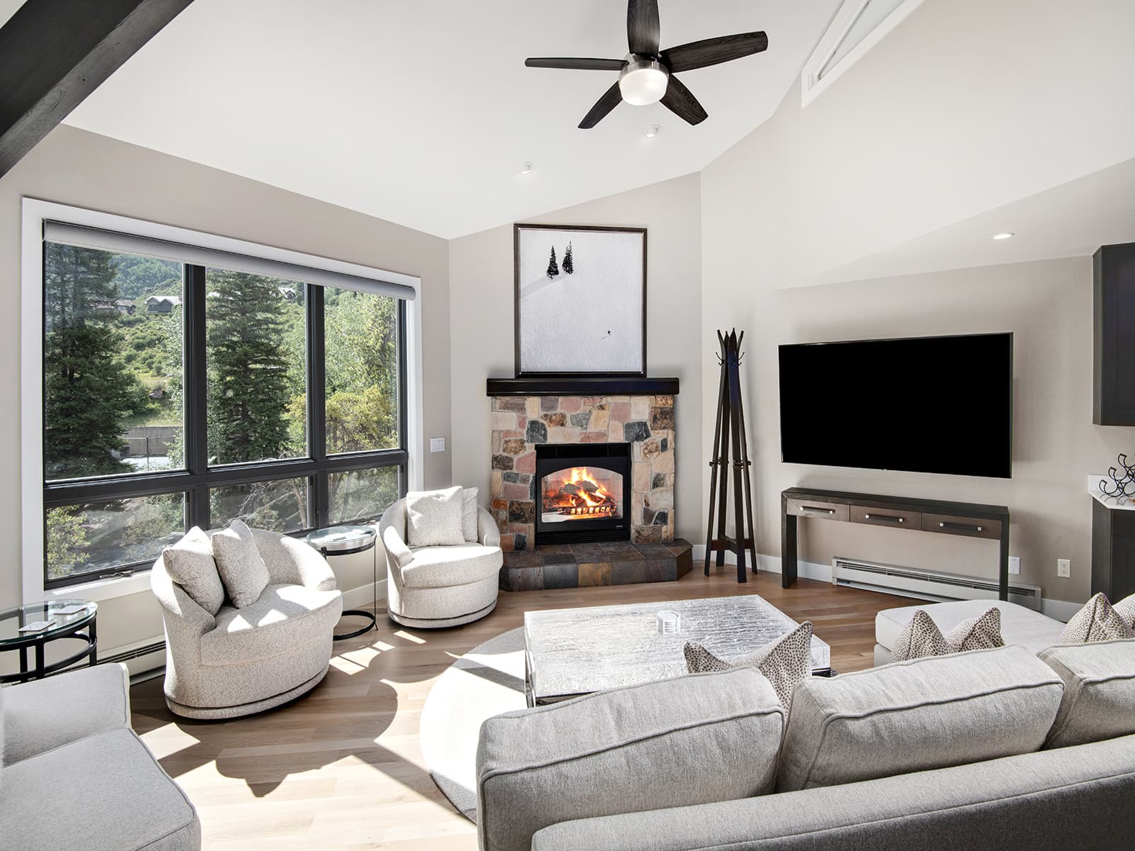 Coldstream Townhome 15 photo 2