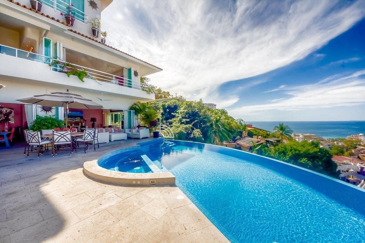 VILLA YVONNEKA photo 3