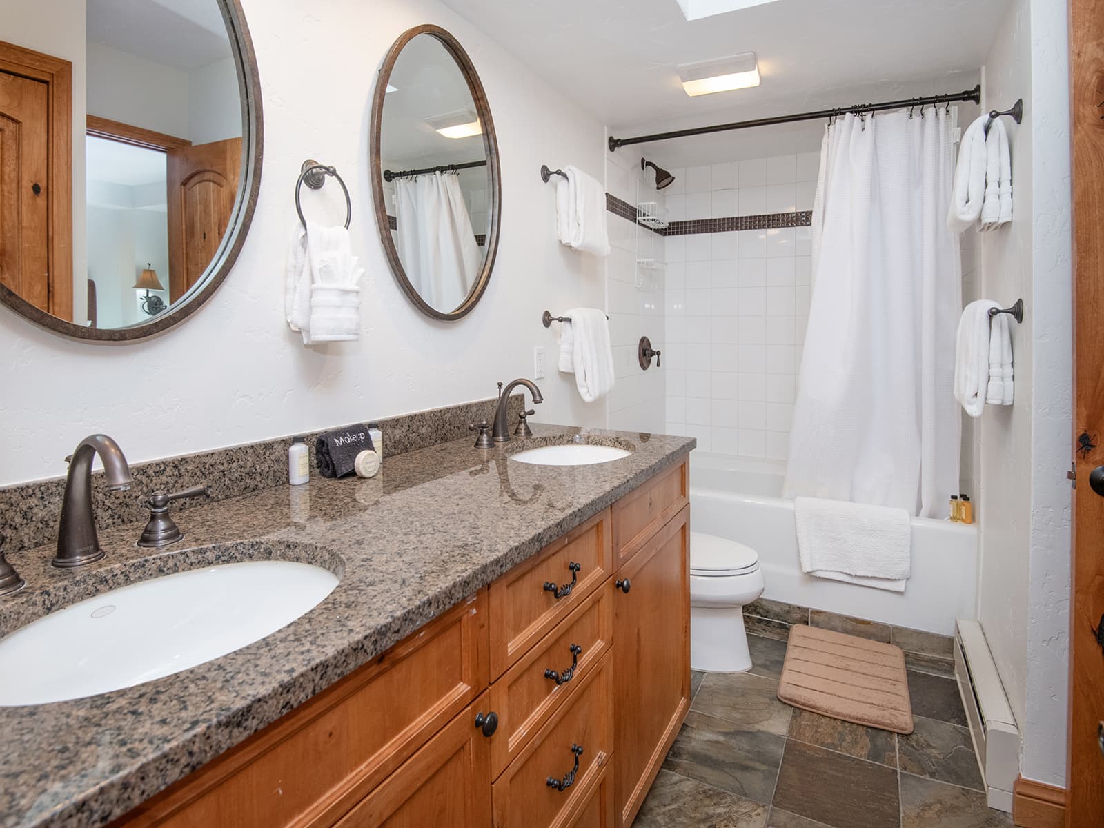 Vantage Point Condo 201 photo 3