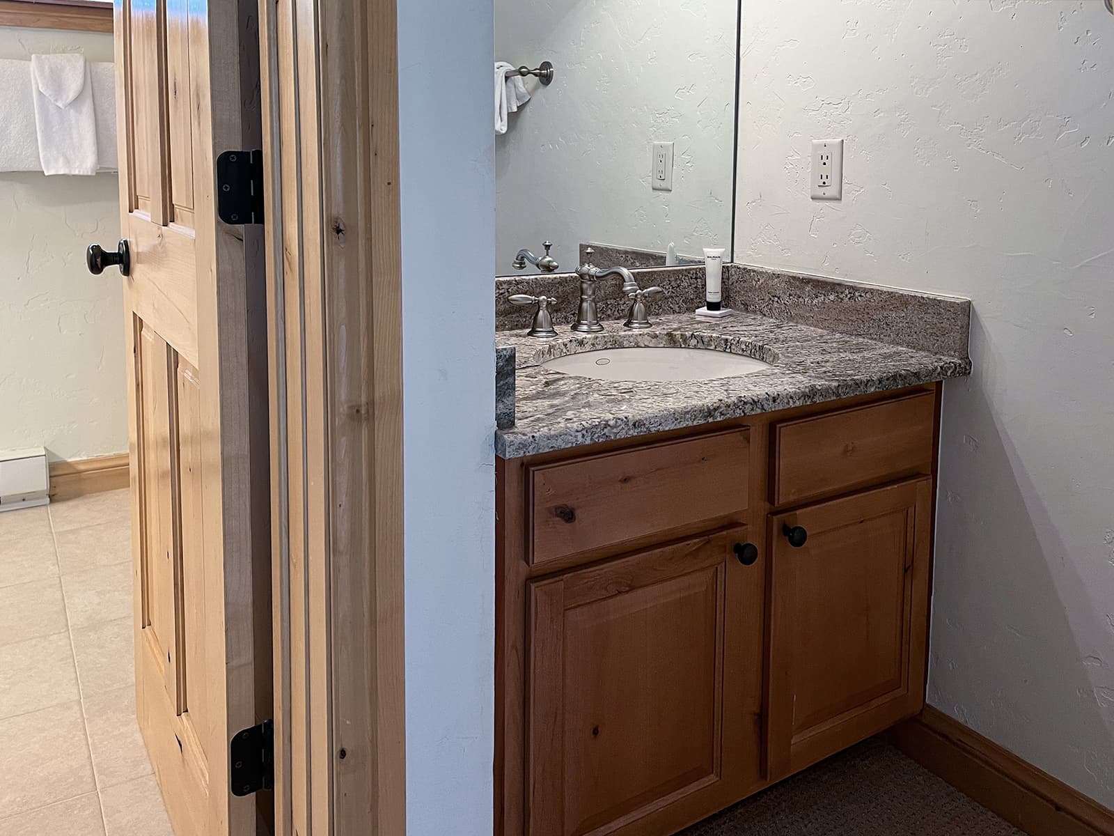 Coldstream Townhome 19 photo 4