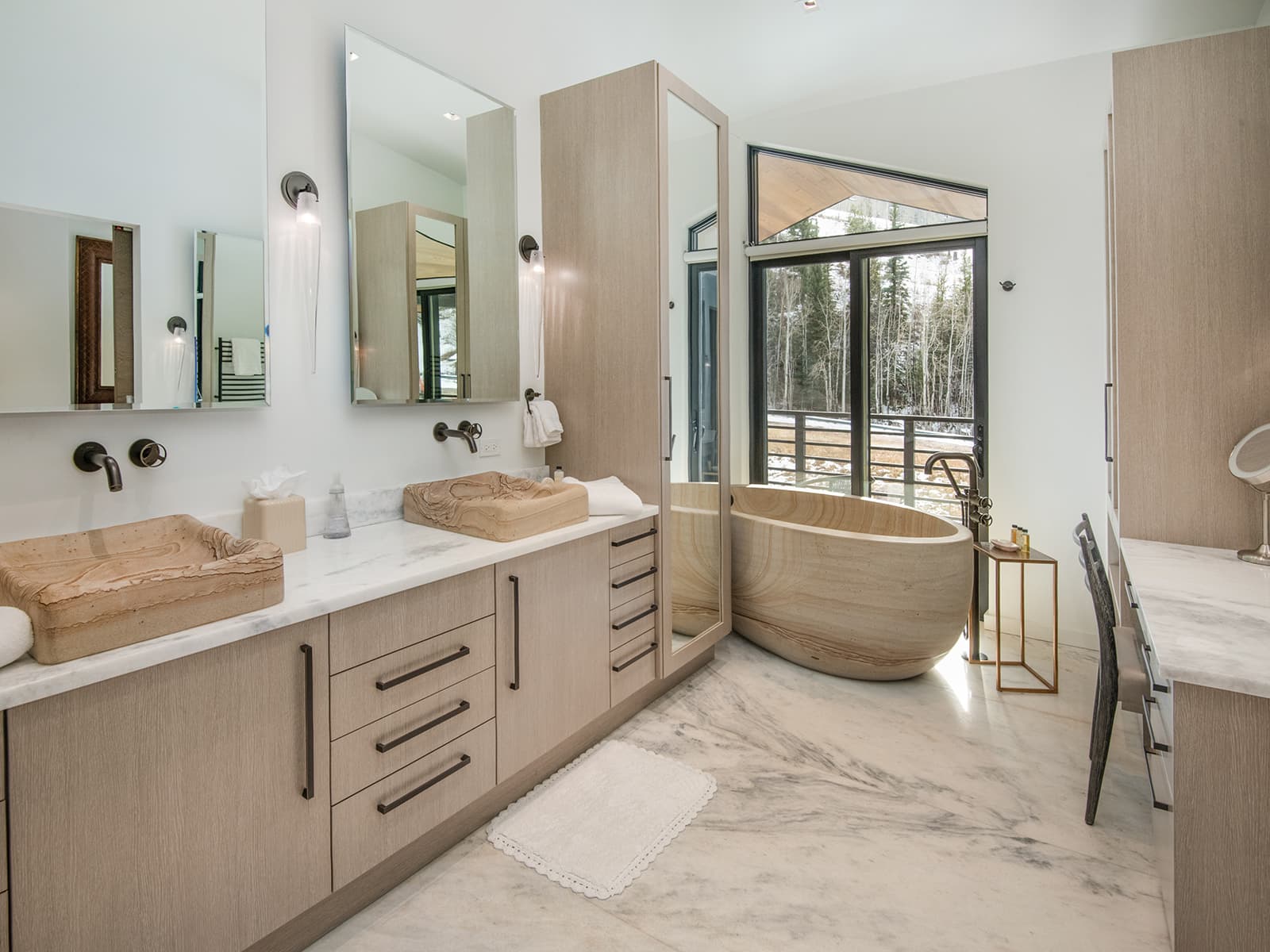 Golden Peak Penthouse photo 4