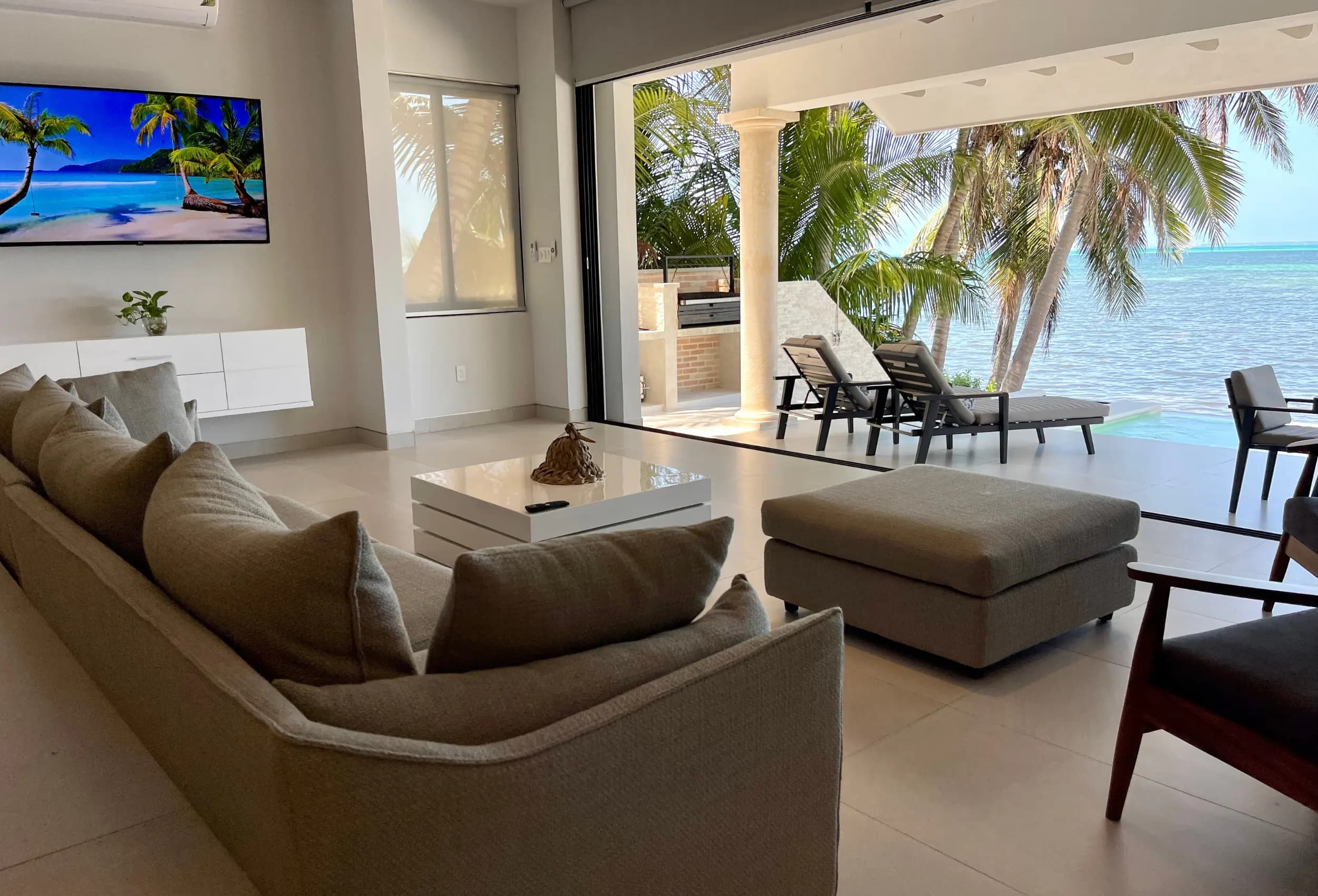CASA F photo 5